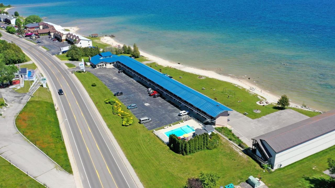 Days Inn & Suites By Wyndham St. Ignace Lakefront Ngoại thất bức ảnh