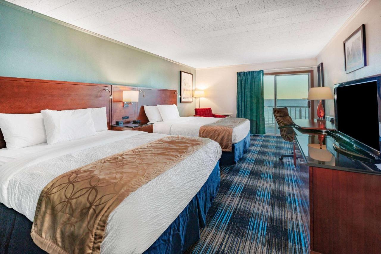 Days Inn & Suites By Wyndham St. Ignace Lakefront Ngoại thất bức ảnh