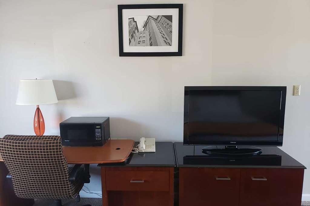 Days Inn & Suites By Wyndham St. Ignace Lakefront Phòng bức ảnh