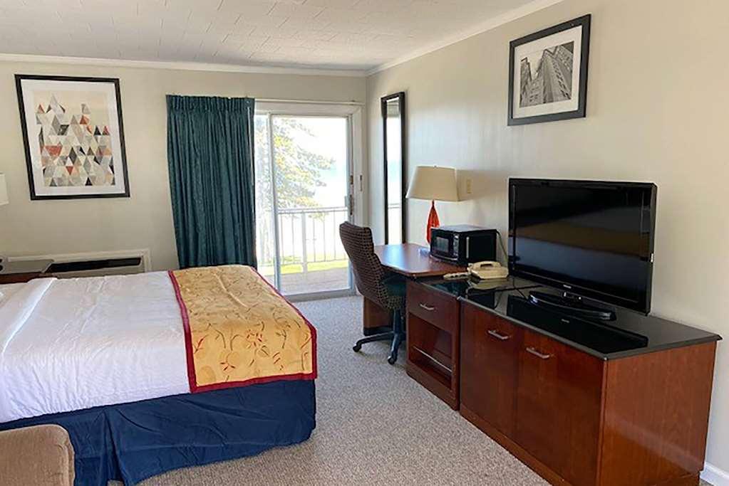 Days Inn & Suites By Wyndham St. Ignace Lakefront Phòng bức ảnh